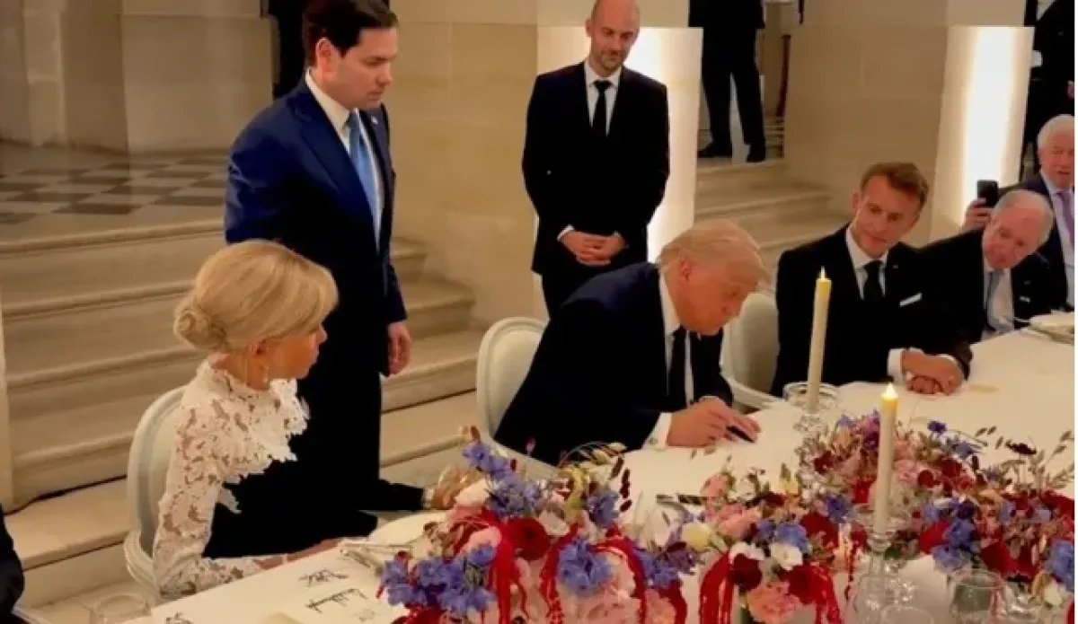 US and Iran Sign Understanding to End Conflict