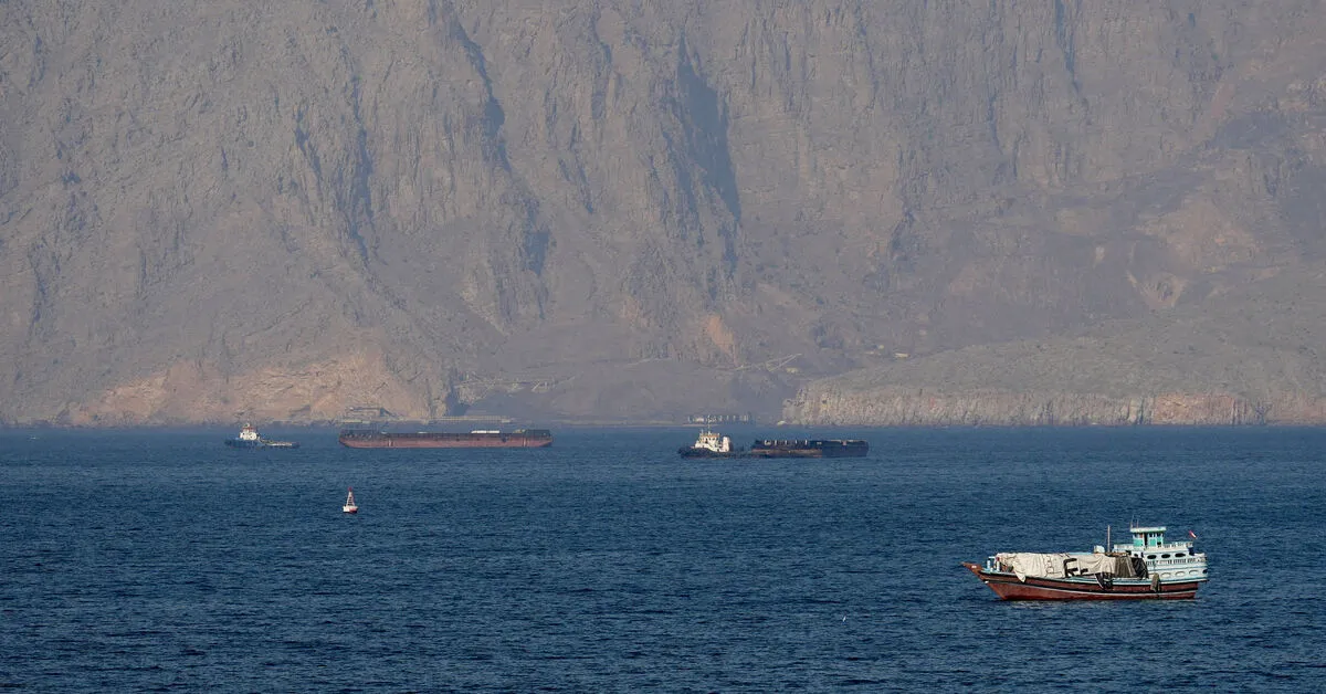 UN Shipping Agency Opposes Strait Transit Fees
