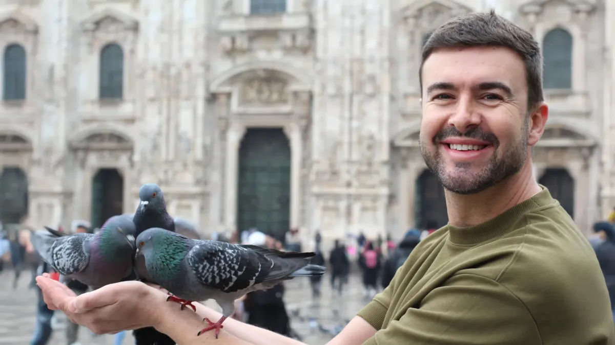 Birds Flee Women Sooner Than Men, Scientists Baffled