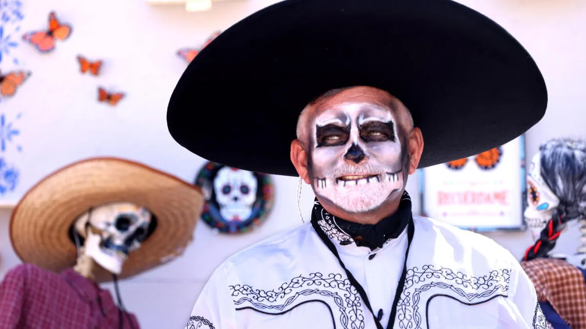 Día de los Muertos Altars Illuminate Los Angeles Park